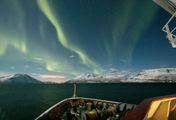 Zum Nordkap mit Hurtigruten - Selfie am Polarkreis