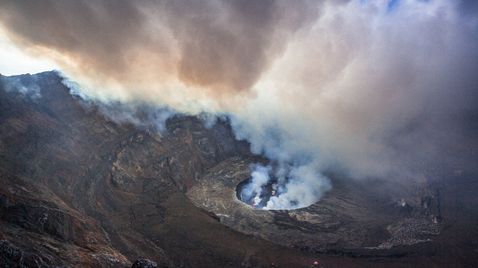 Abstieg ins Feuer - Die Vulkanexpedition