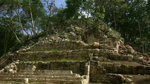 Verborgene Welt der Maya